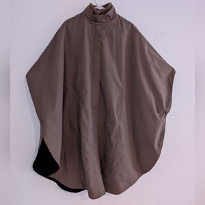 Reversible Wool Cape Brown/Black